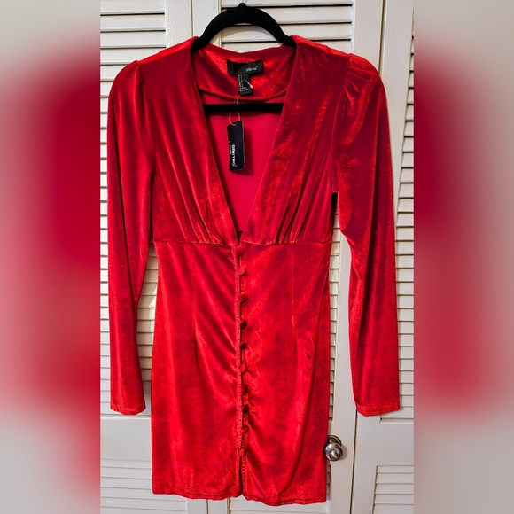 Suzanne Betro Red Crushed Velvet Dress Small Long Sleeved Loop hole buttons NWT - Picture 2 of 10